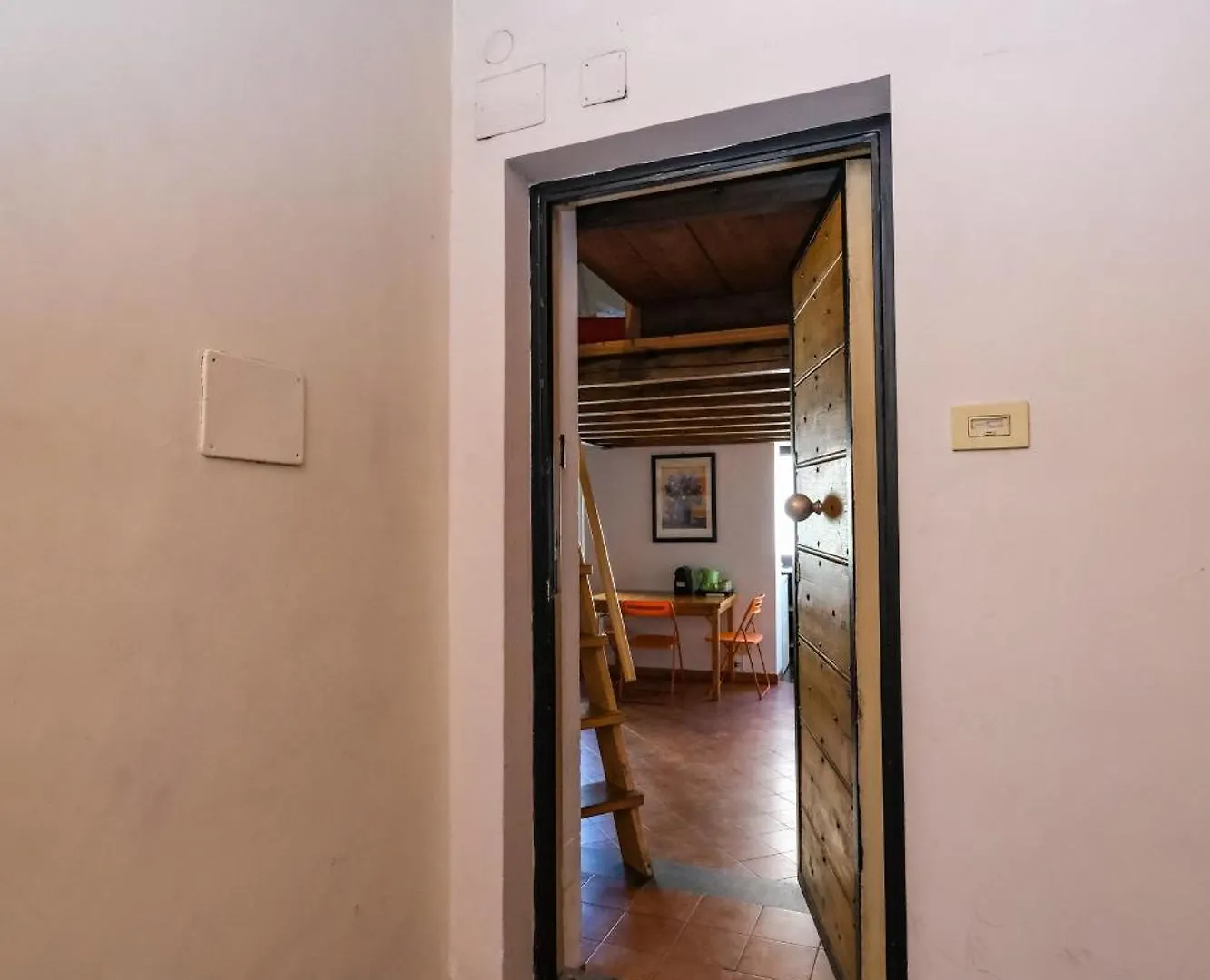 Trastevere Characteristic Roman Home דירה