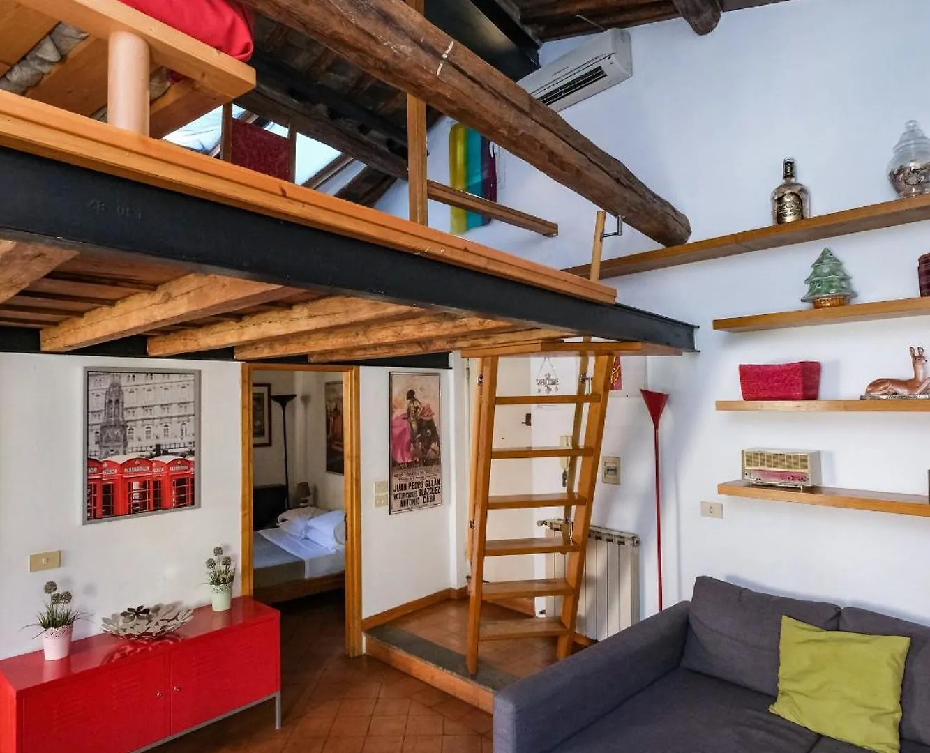 Trastevere Characteristic Roman Home דירה